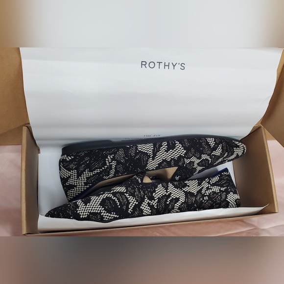 THE FLAT IN BLACK CHANTILLY - Picture 9 of 9